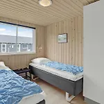 Gorgeous Home In Nordborg With Sauna בית נופש
