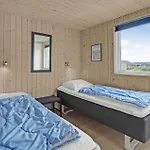 בית נופש Gorgeous Home In Nordborg With Sauna
