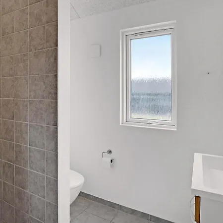 8 Bedroom Stunning In *