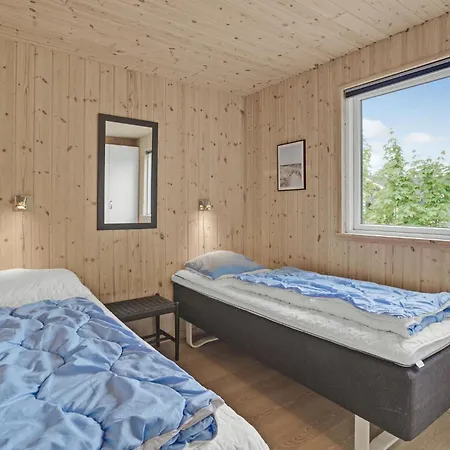 8 Bedroom Stunning In *