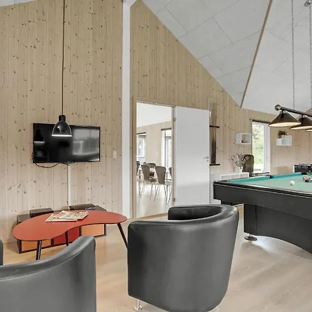 8 Bedroom Stunning In Feriehus *